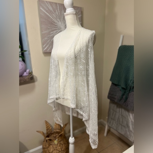 NYGÅRD Sleeveless White Swimsuit Coverup - Picture 2 of 5